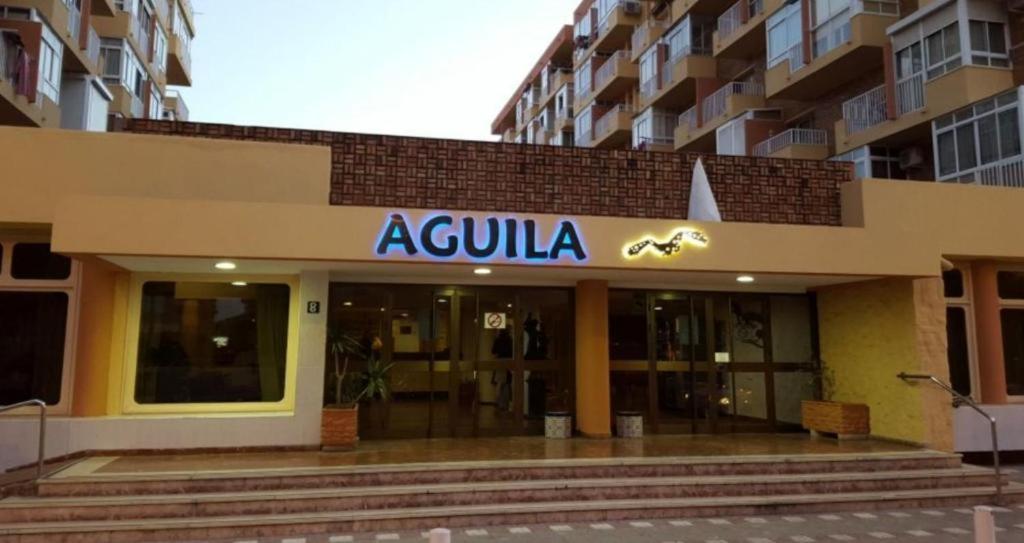 Águila apartamento con vistas al jardin Benalmadena Luaran gambar
