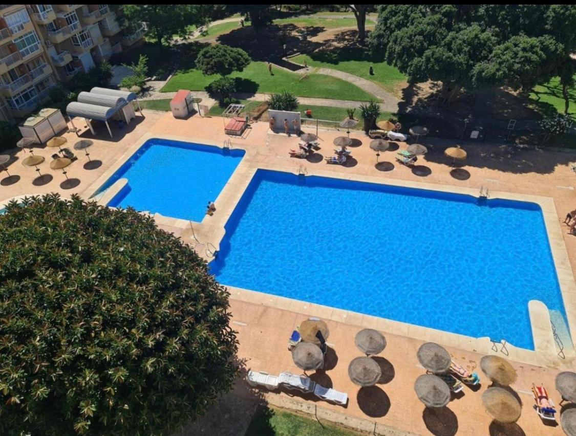 Águila apartamento con vistas al jardin Benalmadena Luaran gambar