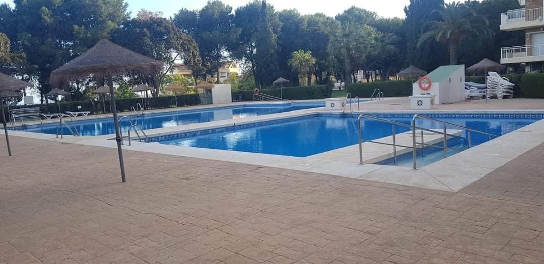 Águila apartamento con vistas al jardin Benalmadena Luaran gambar